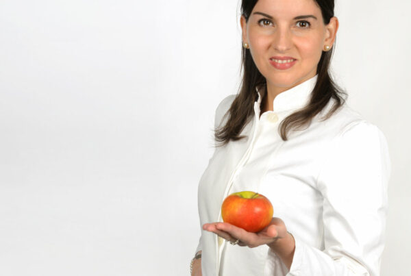 Richtig ernähren = gesund und fit bleiben Dott.ssa Mag Sabina Kiebacher biologa nutrizionista