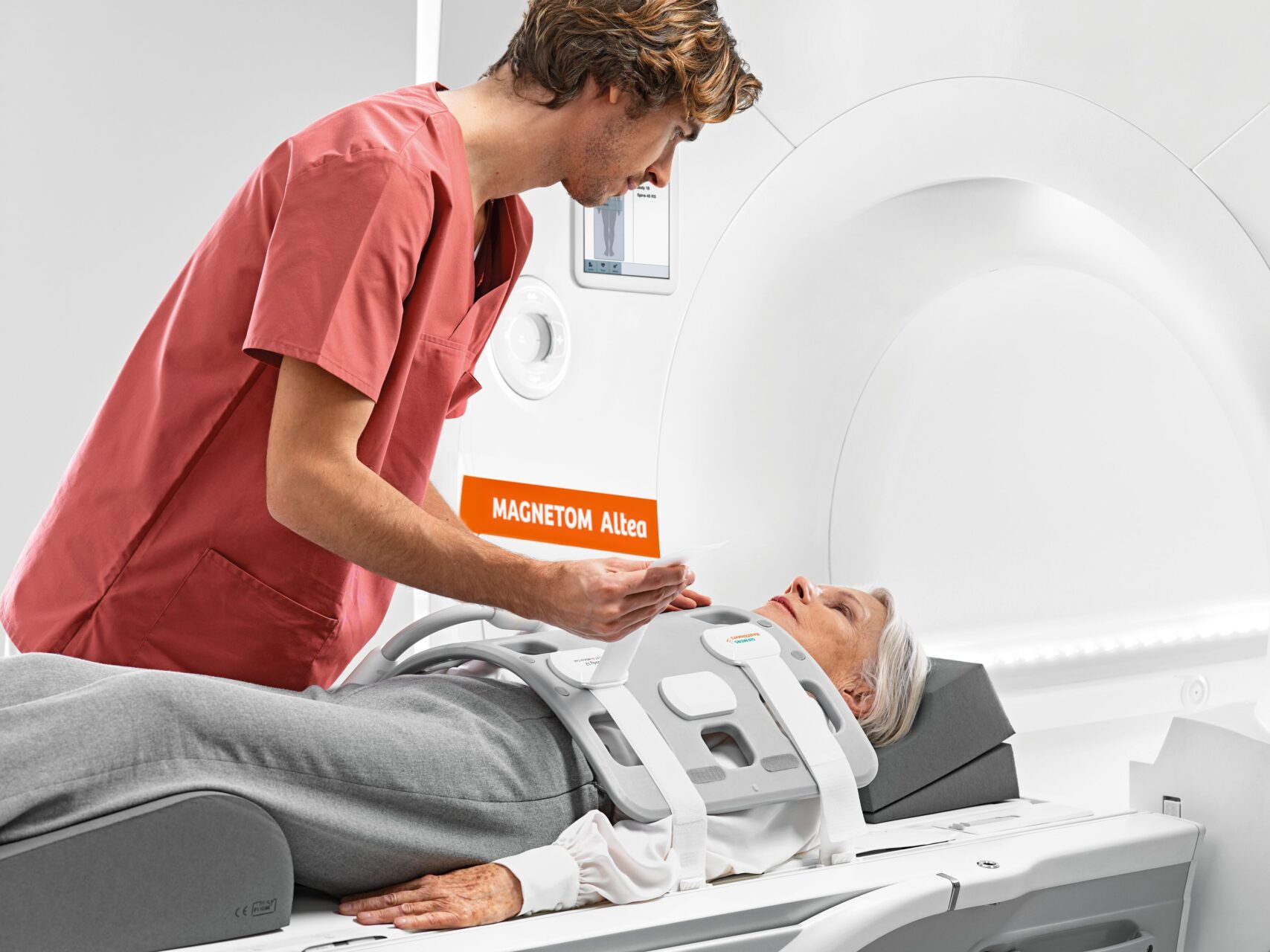 Nuova risonanza magnetica a Merano: Siemens MAGNETOM Altea, con intelligenza artificiale Medium 150 DPI MR MAGNETOM Altea 44472 IMAGE 18