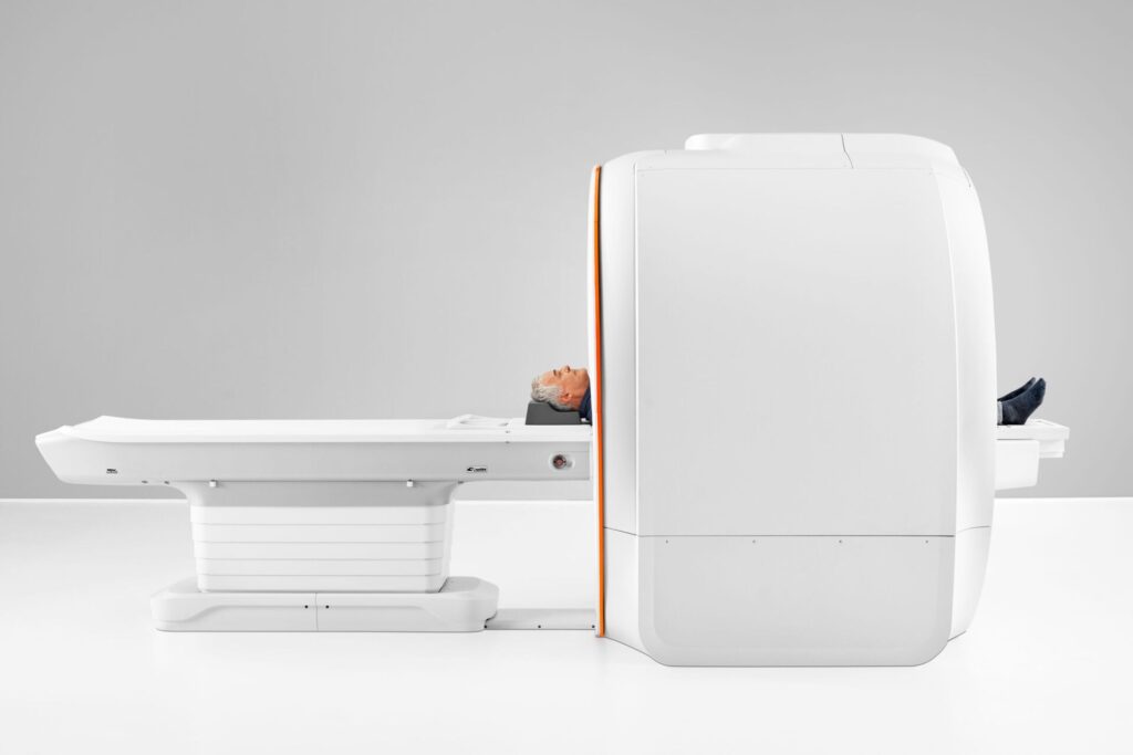 Neue Vorsorgeuntersuchung in Meran: Ganzkörper-MRT (Whole Body) mit künstlicher Intelligenz Medium 150 DPI MR Altea 6204 IMAGE 18